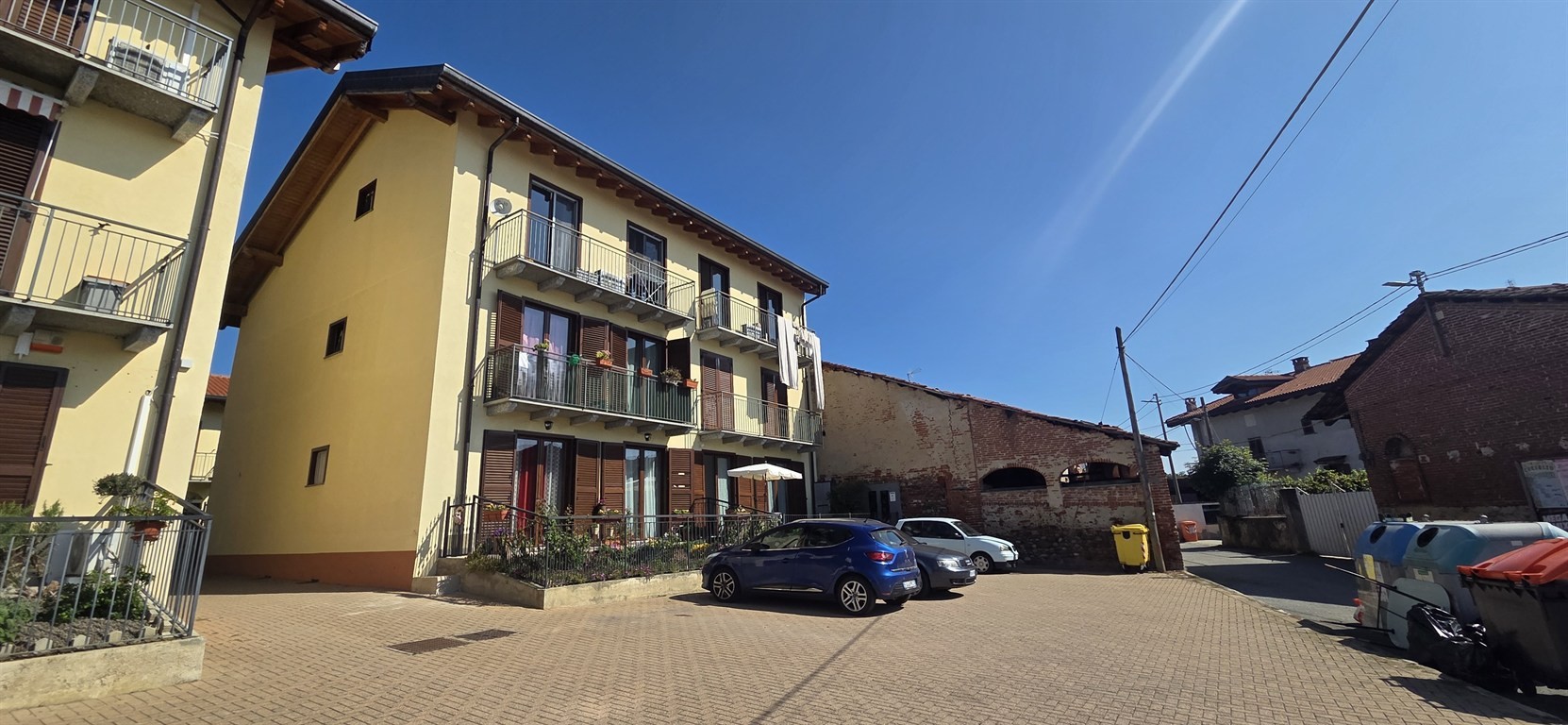 TRILOCALE IN CLASSE EN. 